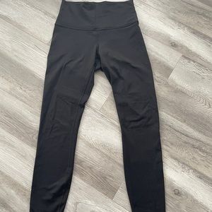 Lululemon wunder unders size 6